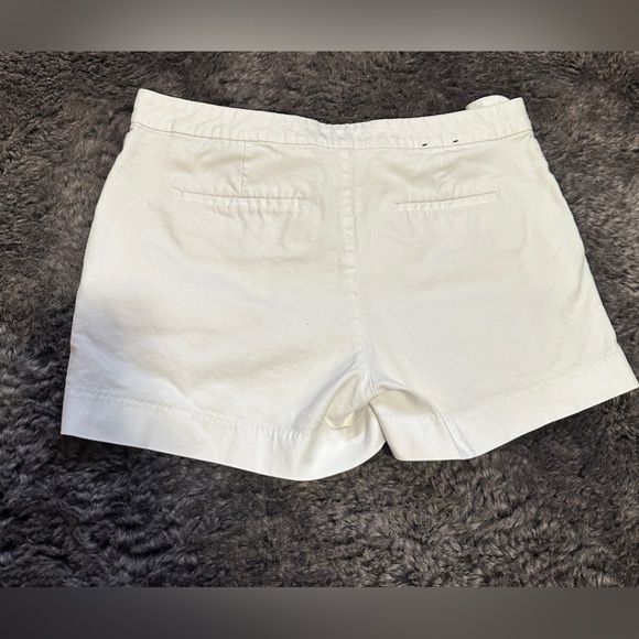 Banana Republic size 8 side button shorts - Picture 2 of 4